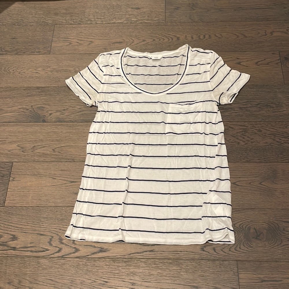 Club Monaco t-shirt